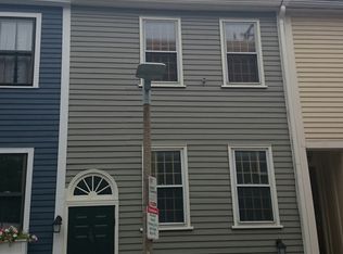 34 Cross St, Charlestown, MA 02129