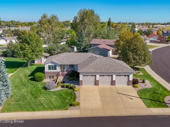 761 8th Ave SW, Dickinson, ND 58601