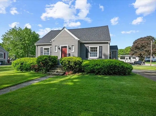 106 Elmwood St, Auburn, MA 01501
