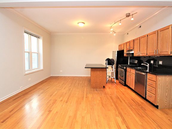 5th image of 617 W Drummond Pl Unit 1CW