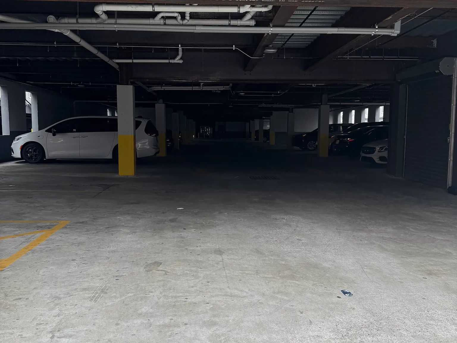 Building 4 — Photo 2