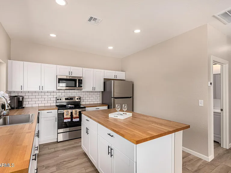 2746 W Pima St #2 — Photo 10