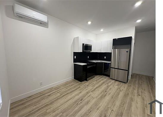 4th image of 1312 Kerbaugh St #1