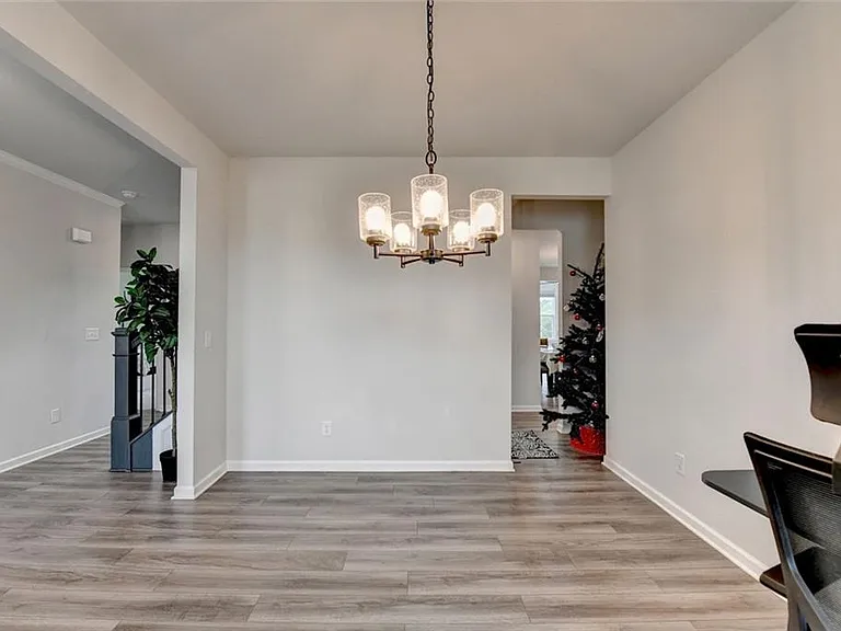 4665 Shipley Ave — Photo 9