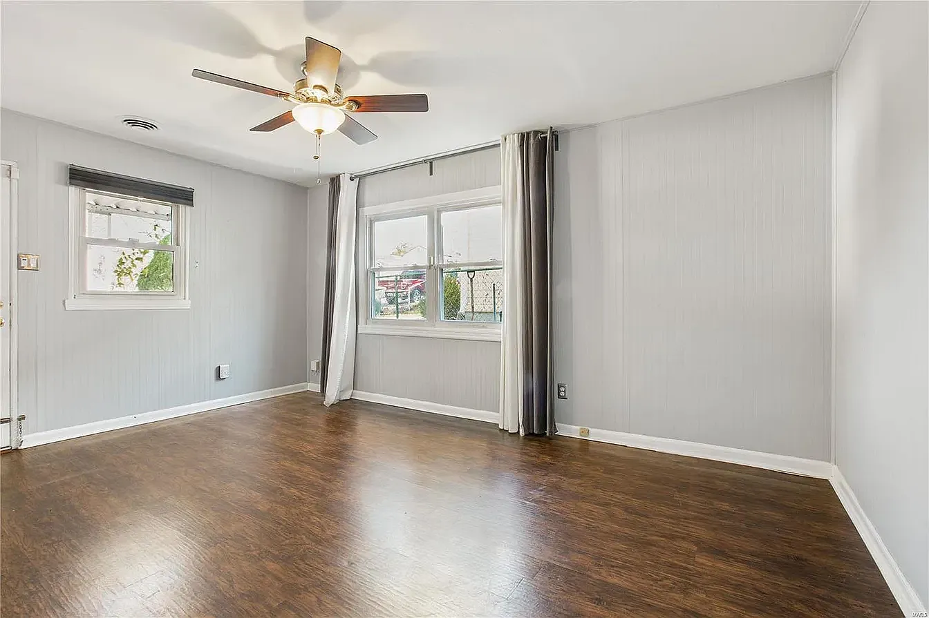 2 bed, 710 sqft, $1,575 — Photo 4