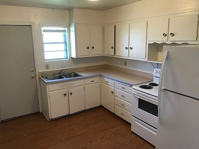 1st image of 1517 Dogwood Ln APT 4