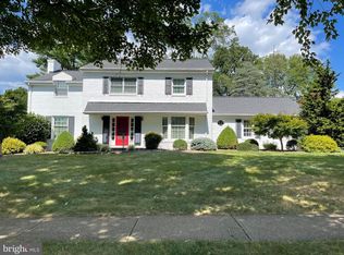 527 Country Club Dr, Wilmington, DE 19803