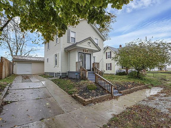 4th image of 392 Arlington Ave