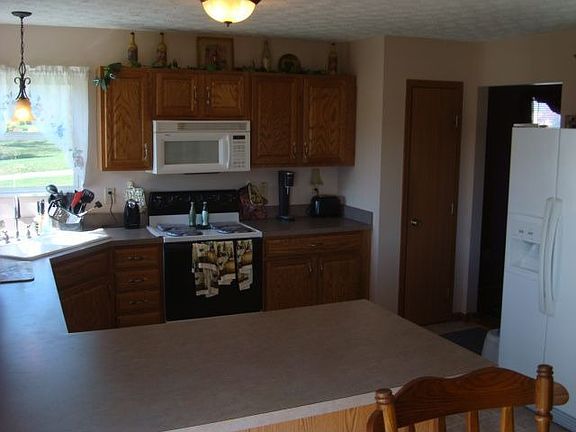 3rd image of 5849 Buckeye Pkwy