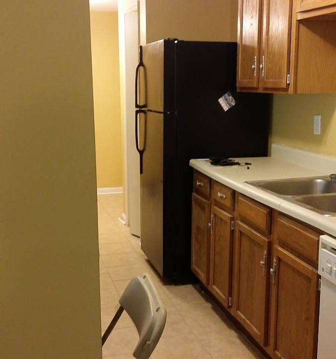 2nd image of 9521 Shannon Green Dr APT E