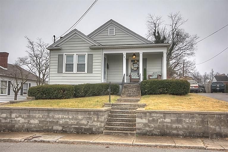 1st image of 101 N Poplar St