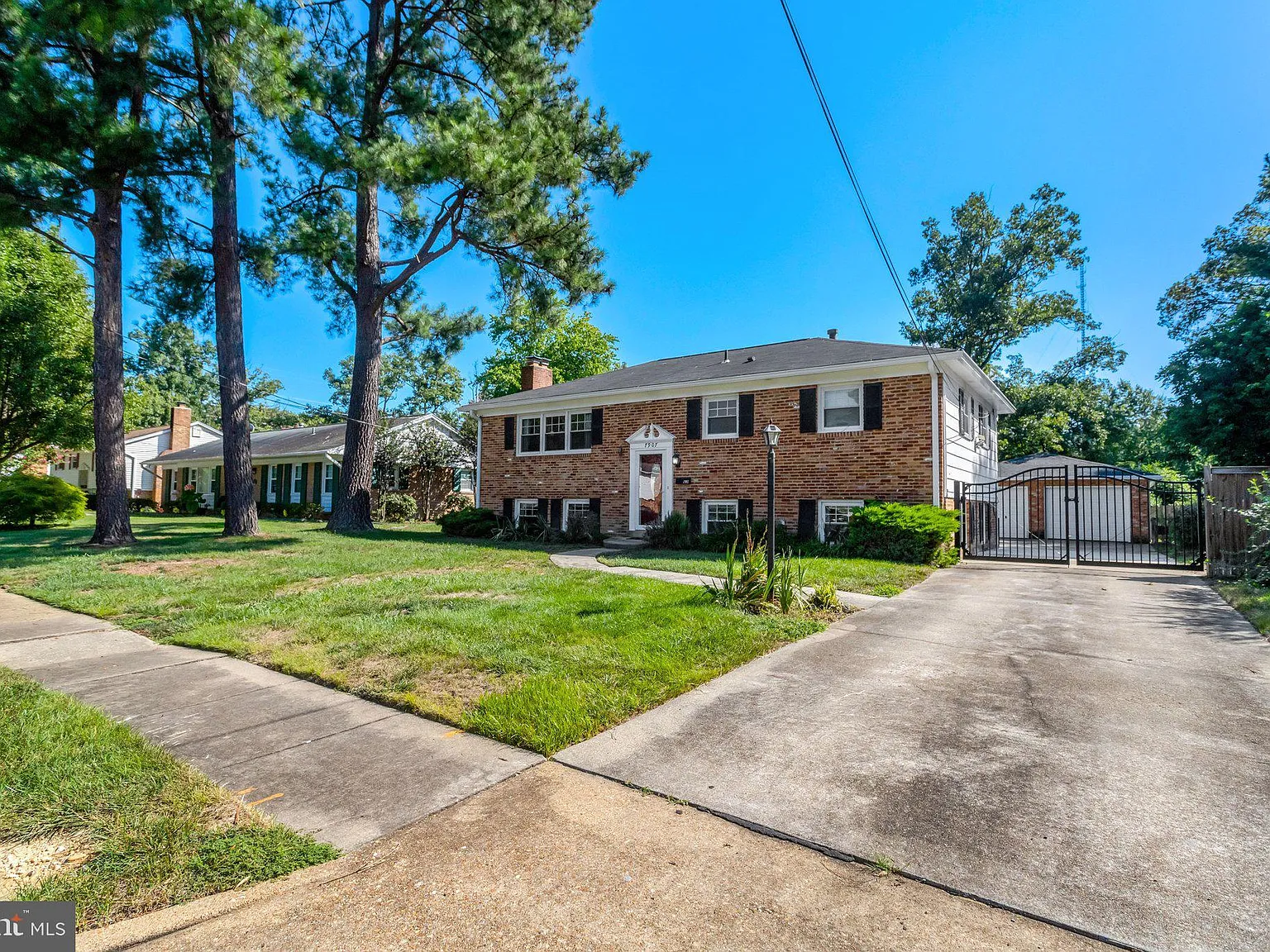 4 bed, 2.0 bath, 1144 sqft, $3,500 — Photo 2