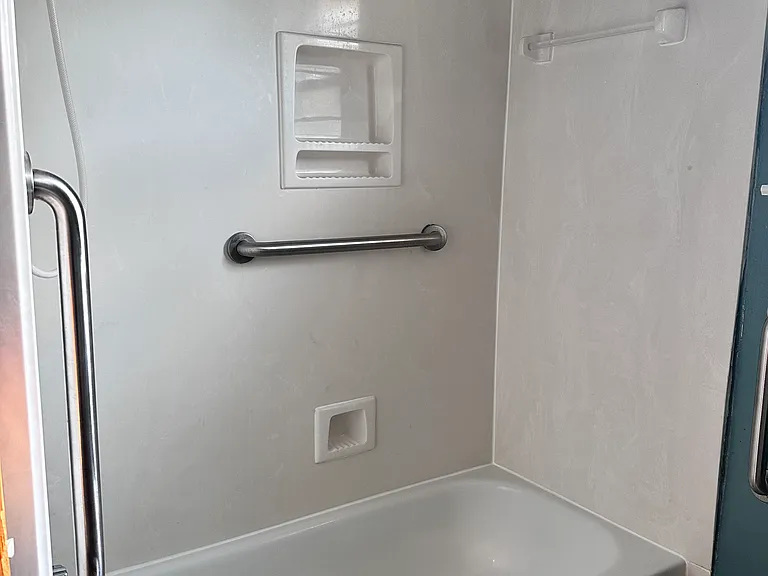 101 Narcissus St — Photo 9