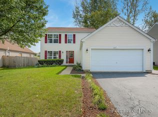 1654 Gleneagle Dr, Carpentersville, IL 60110