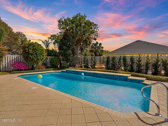 5th image of 11132 BELFAIR Court