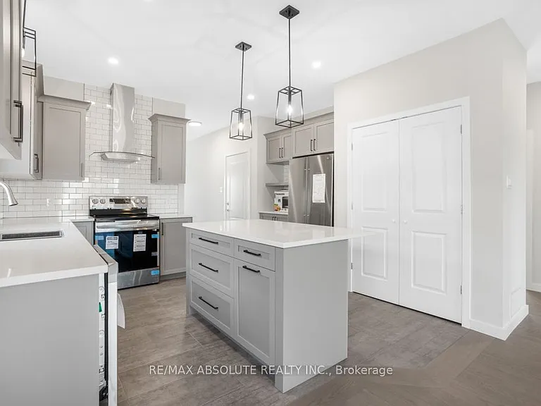 399 Sterling Ave — Photo 9