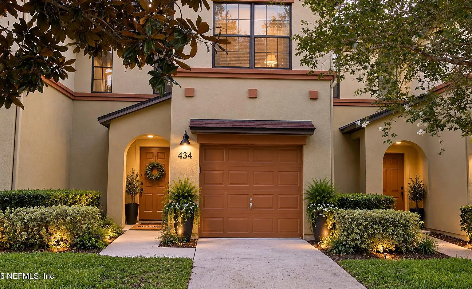 3 bed, 2.5 bath, 1612 sqft, $2,375 — Photo 1