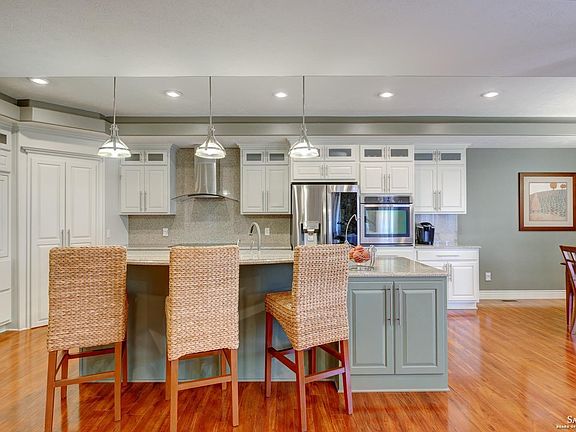 4th image of 2201 Brookefield Dr