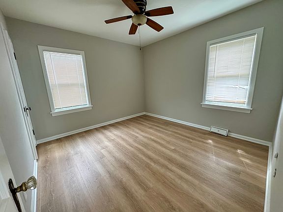 5th image of 9024 Bunker Hill Dr