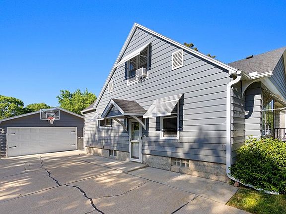 2nd image of 1610 6th St
