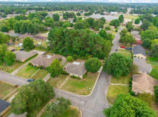 2810 Ballard Dr, Paris, TX 75460