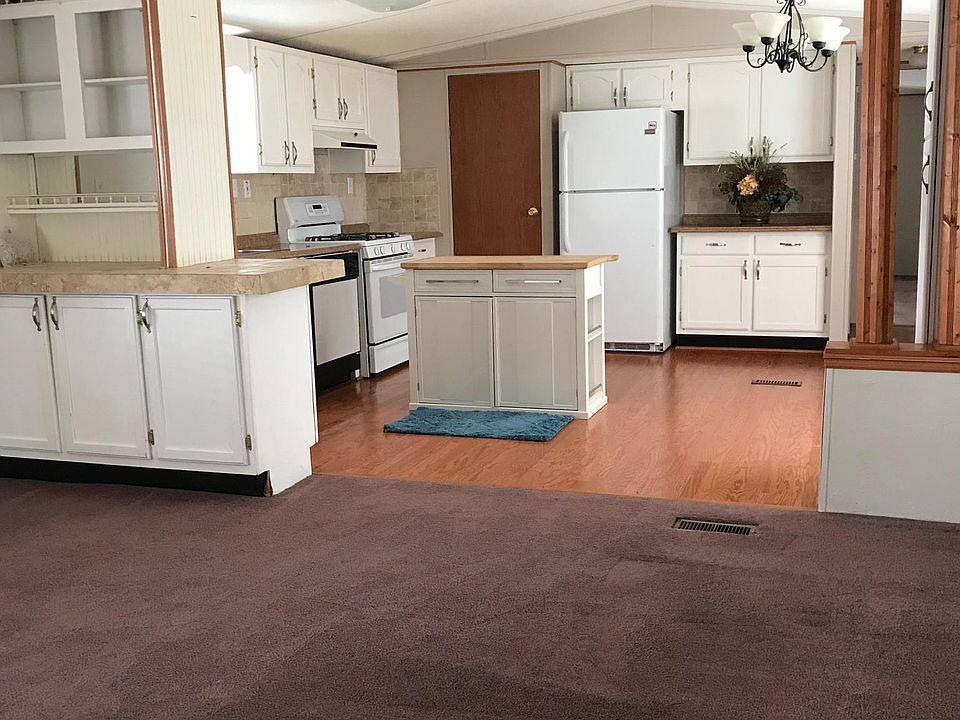 1st image of 136 Jr Ave