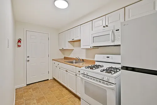 641 6th Street Photo 1
