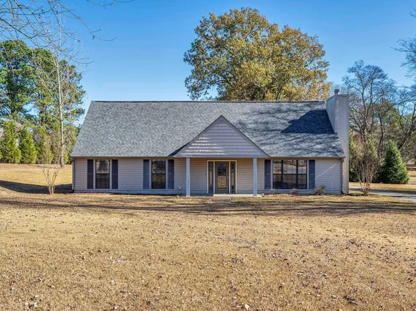 25 Bethany Cir, Killen, AL 35645