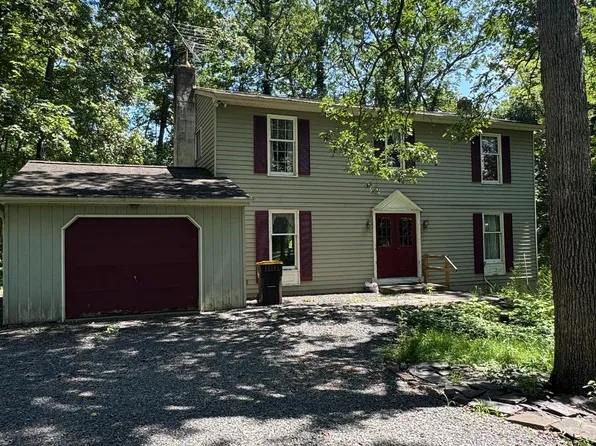 4215 E Campbell Rd, Pennsburg, PA 18073