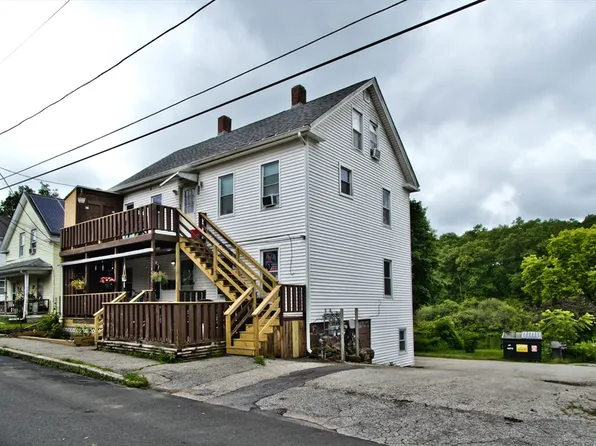 9 Pearl St, Webster, MA 01570
