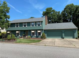 1505 Greenmont Hills Dr, Vienna, WV