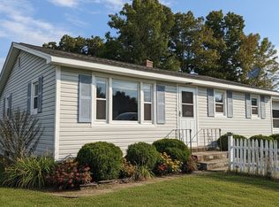 256 River Dr, Hadley, MA 01035