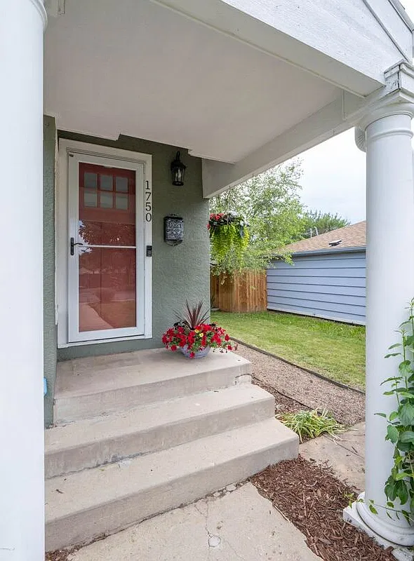 4 bed, 2.0 bath, 1647 sqft, $2,950 — Photo 2