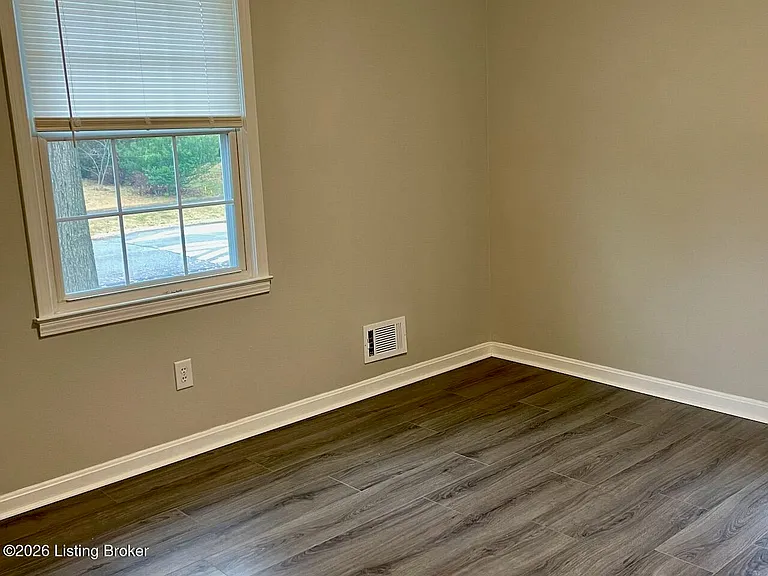 9019 Brandywyne Dr — Photo 16