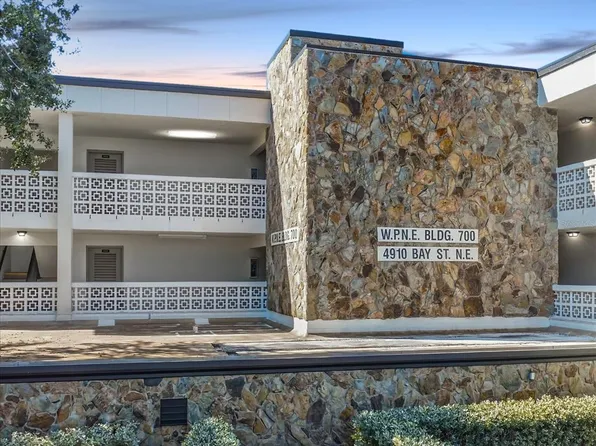 4910 Bay St NE APT 105, Saint Petersburg, FL 33703