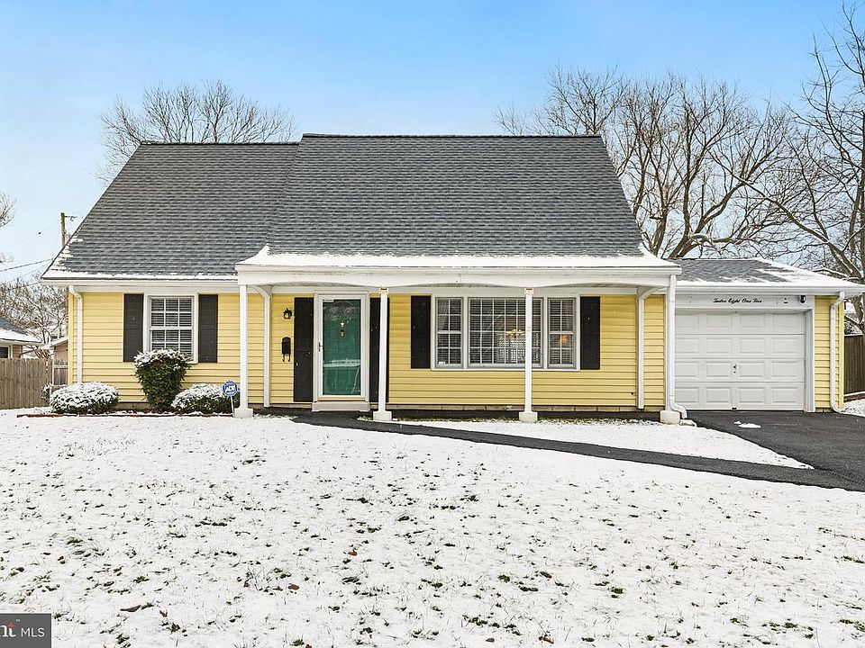 1st image of 12815 Beaverdale Ln