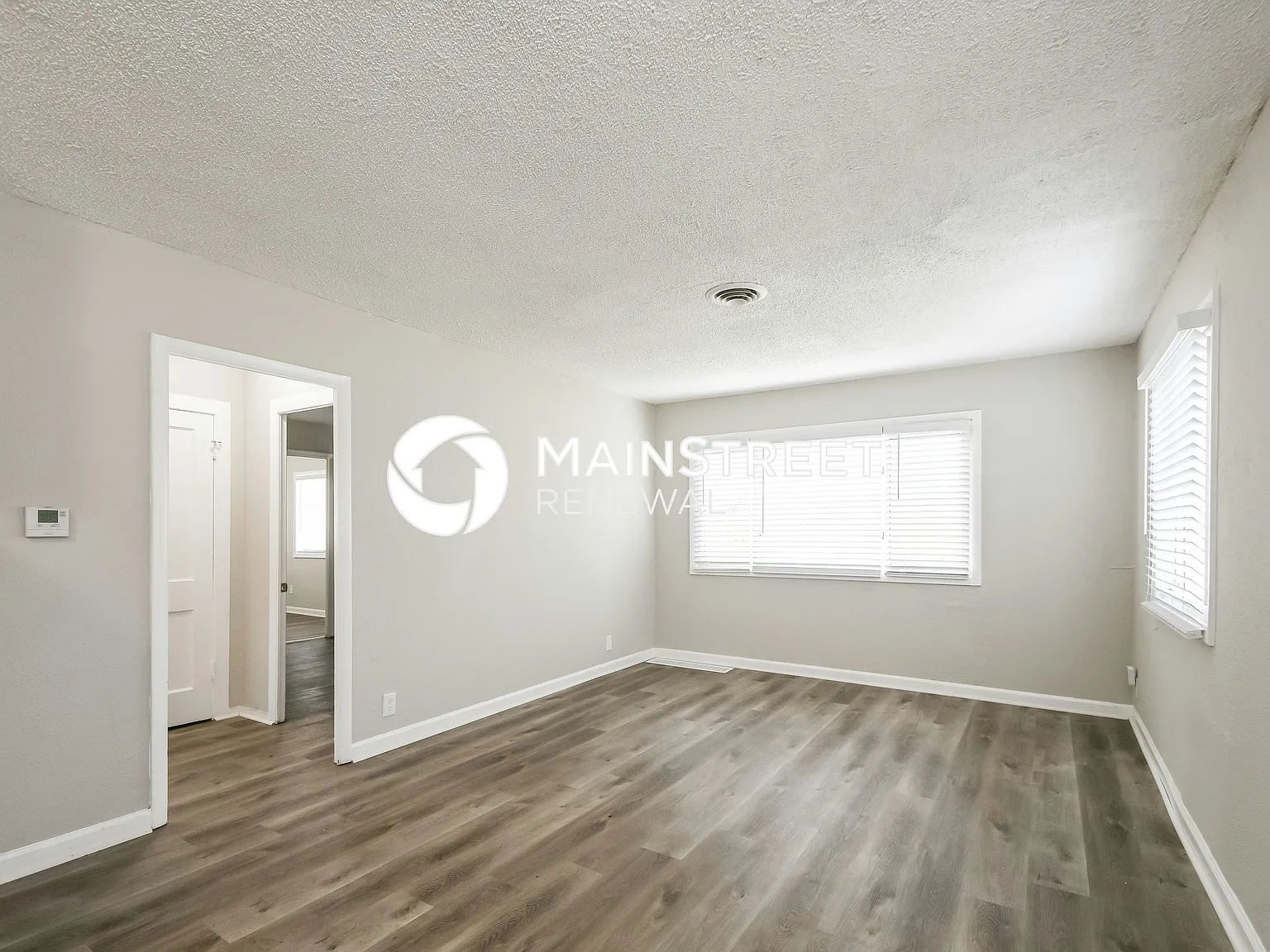 5919 E 16Th St — Photo 4