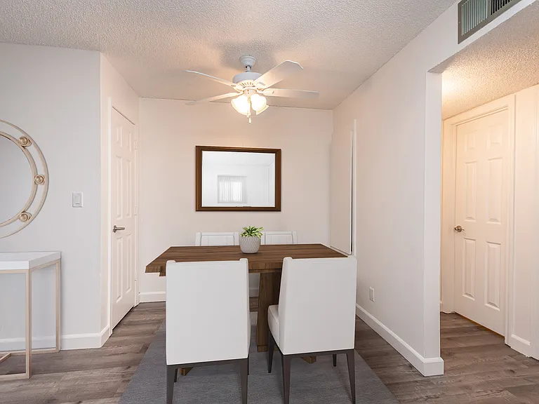 Sandpiper Apartments — Photo 19