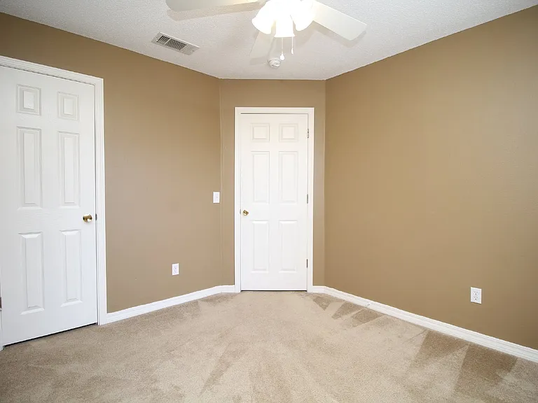 4319 Crosswinds Dr — Photo 16
