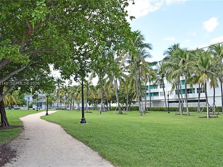 401 Ocean Dr #924 — Photo 26