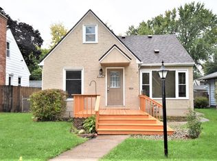 975 Hawthorne Ave E, Saint Paul, MN 55106