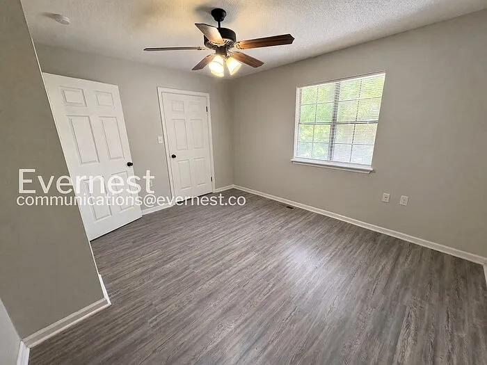 1800 Labette Manor Dr #7 — Photo 10