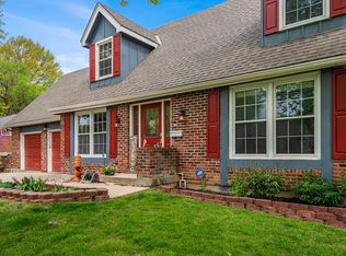 10820 W 70th Ter, Shawnee, KS 66203