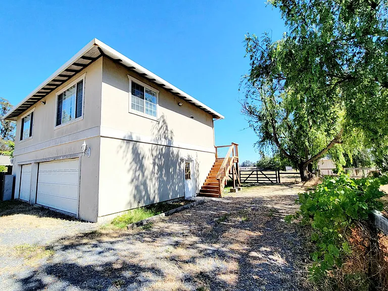 928 Yuba Dr — Photo 1