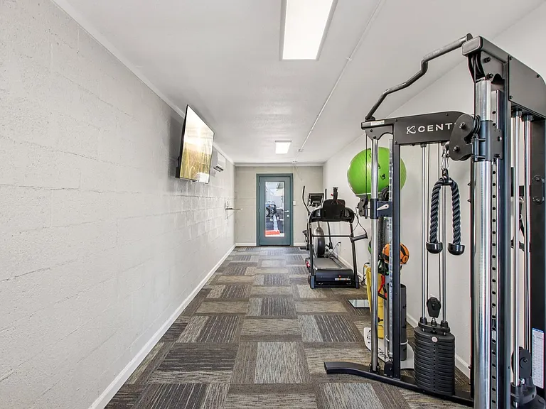Escondido Apartments — Photo 16