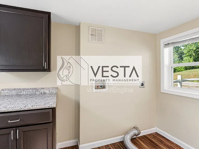 146 Underwood Rd — Photo 5