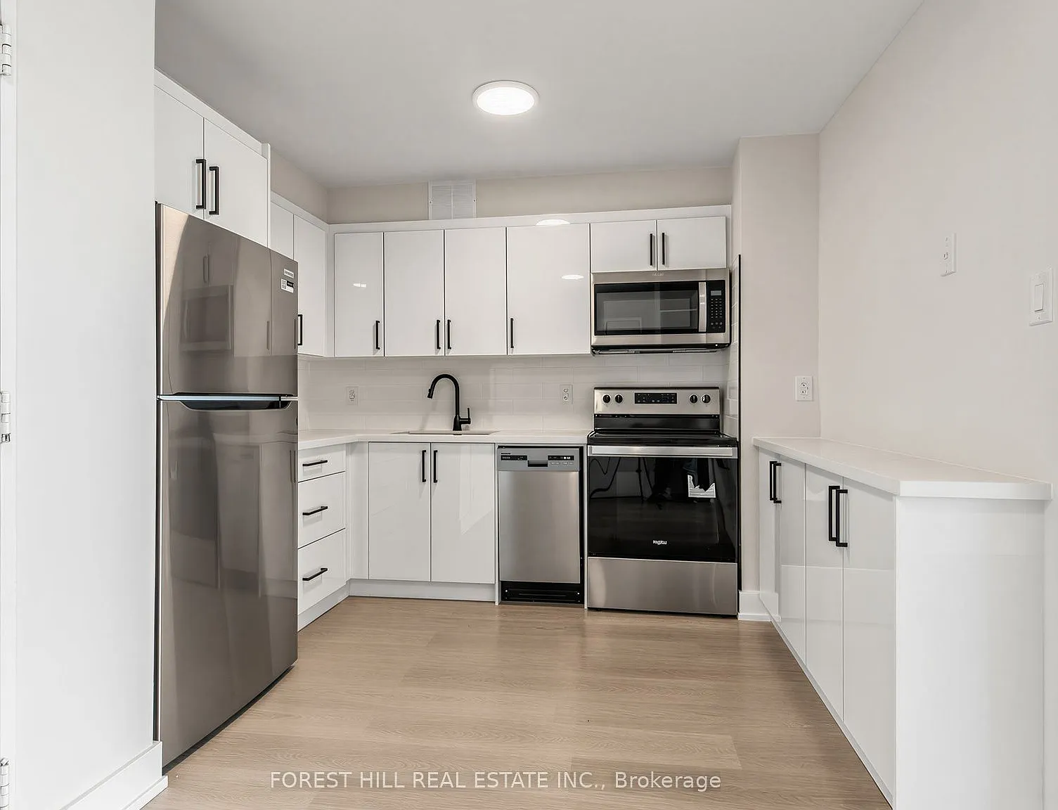The Roselawn — Photo 3