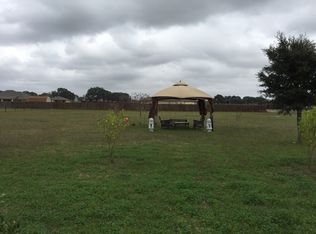 197 Cimmaron Square, Poteet, TX 78065