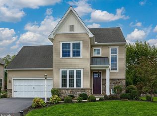 312 Bowyer Ln, Lititz, PA 17543