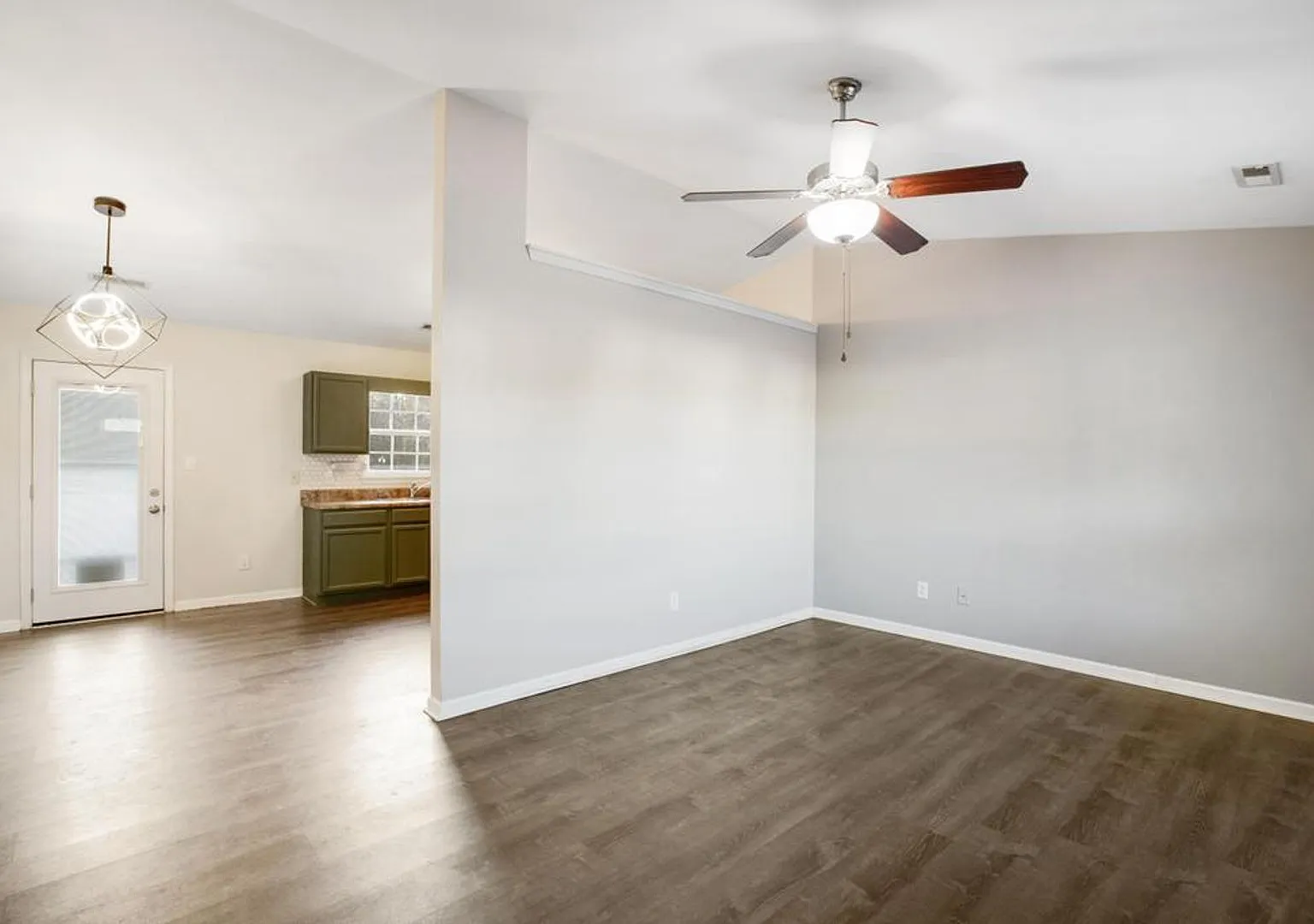 Adorable Richlands Home! — Photo 3